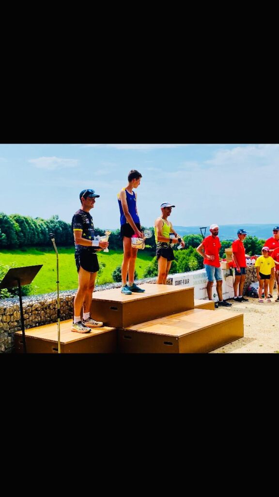 Podium Julien à Margeride